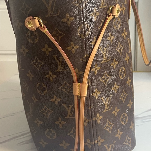Authentic LV Neverfull 💗 - Picture 9 of 9